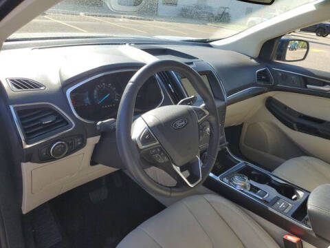 2020 Ford Edge Titanium