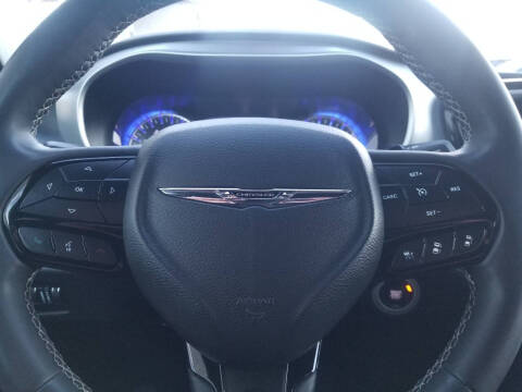 2023 Chrysler Pacifica Touring