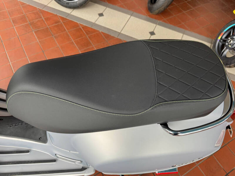 2024 Vespa GTS Supertech 300