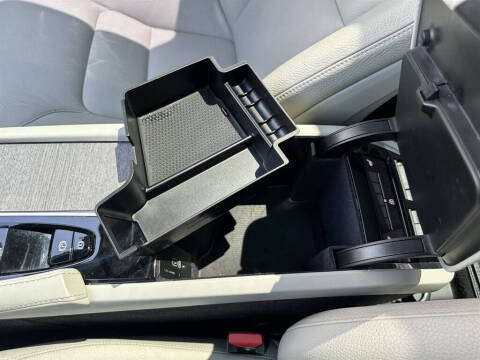 2023 Volvo XC90 B6 Plus Bright Theme 6P