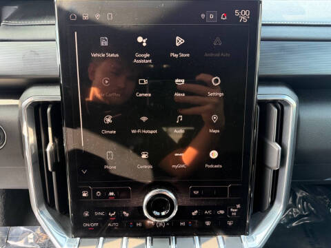 2024 GMC Acadia Elevation