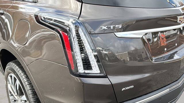 2020 Cadillac XT5 Sport