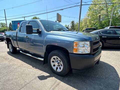 2007 Chevrolet Silverado 1500 for sale at MEDINA WHOLESALE LLC in Wadsworth OH