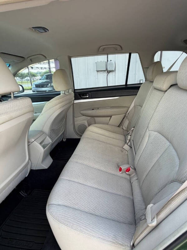 2011 Subaru Outback 2.5i Premium