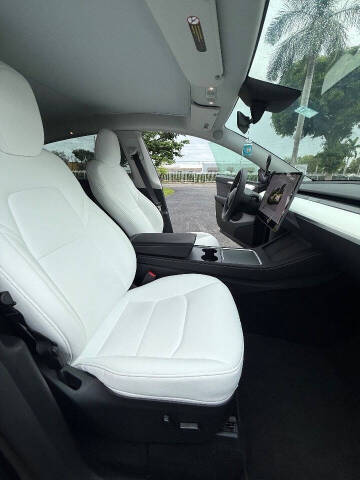 2025 Tesla Model Y Long Range