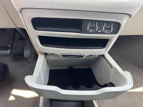 2021 Chrysler Voyager LX