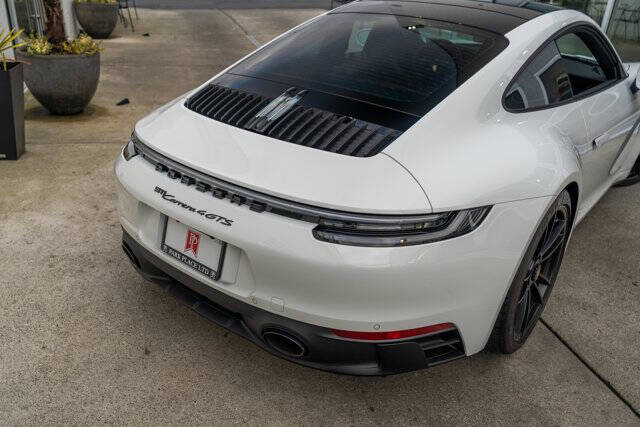 2024 Porsche 911 Carrera 4 GTS