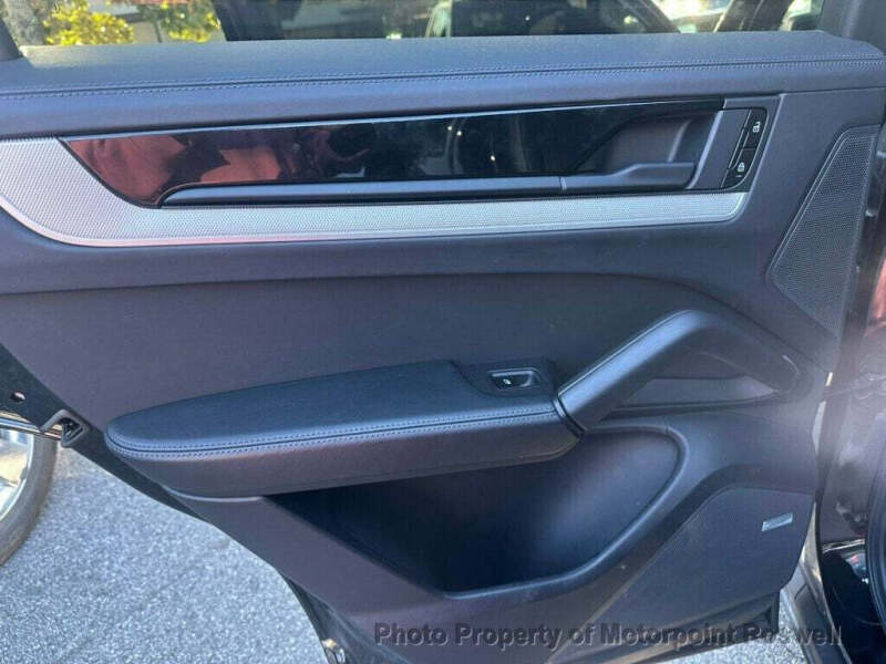 2025 Porsche Cayenne Coupe