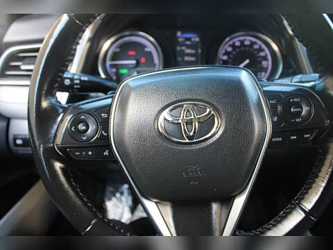 2020 Toyota Camry Hybrid SE