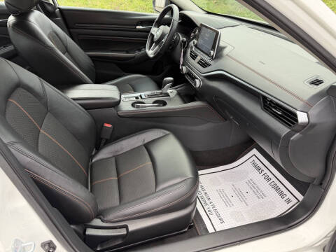 2021 Nissan Altima 2.5 SR