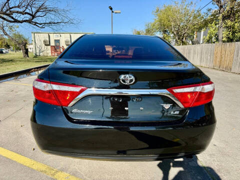 2016 Toyota Camry LE