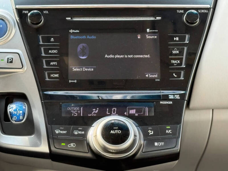 2017 Toyota Prius v