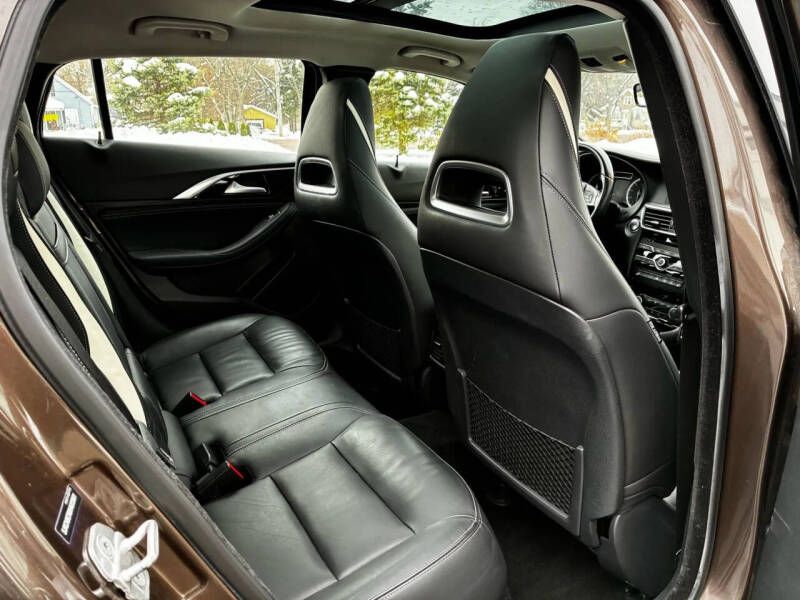 2017 Infiniti QX30 Premium