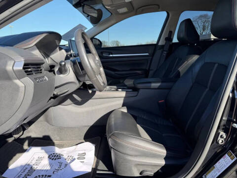 2023 Nissan Altima 2.5 SR