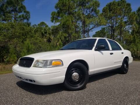 2010 Ford Crown Victoria for sale at VICTORY LANE AUTO SALES in Port Richey FL