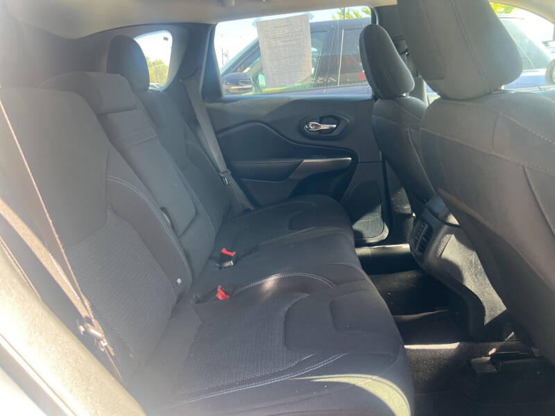 2019 Jeep Cherokee Latitude