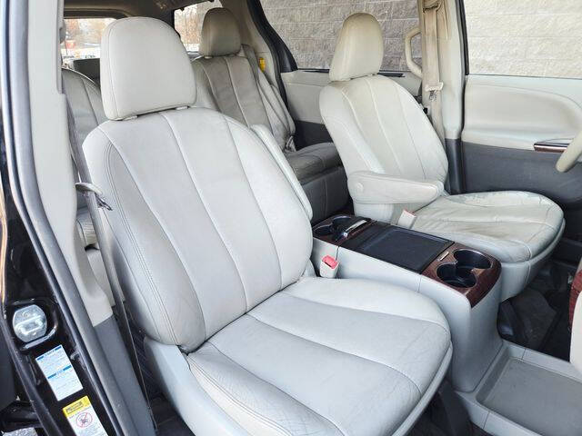 2014 Toyota Sienna XLE 7-Passenger