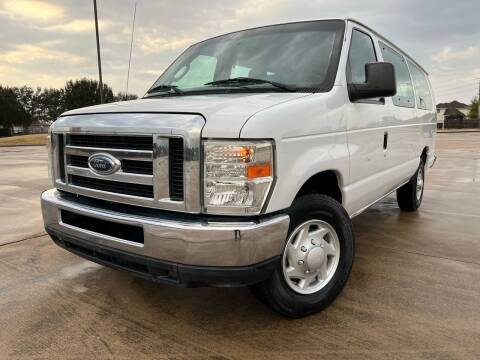 2014 Ford E-Series for sale at AUTO DIRECT Bellaire in Houston TX