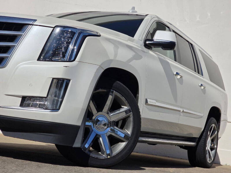 2015 Cadillac Escalade ESV Luxury