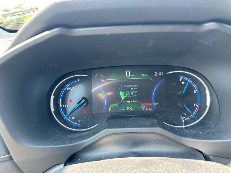 2024 Toyota RAV4 Hybrid LE