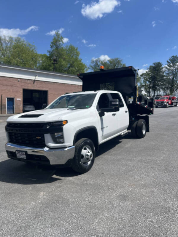 2023 Chevrolet Silverado 3500 Chassis Cab Work Truck's photo