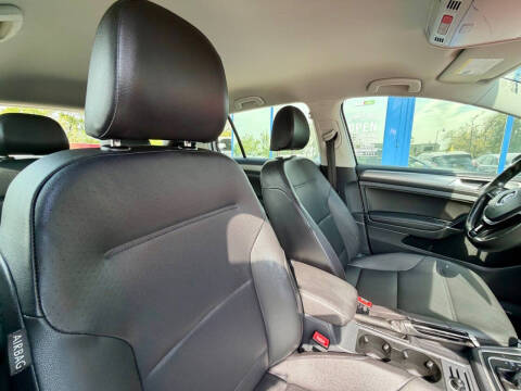 2015 Volkswagen Golf TDI S
