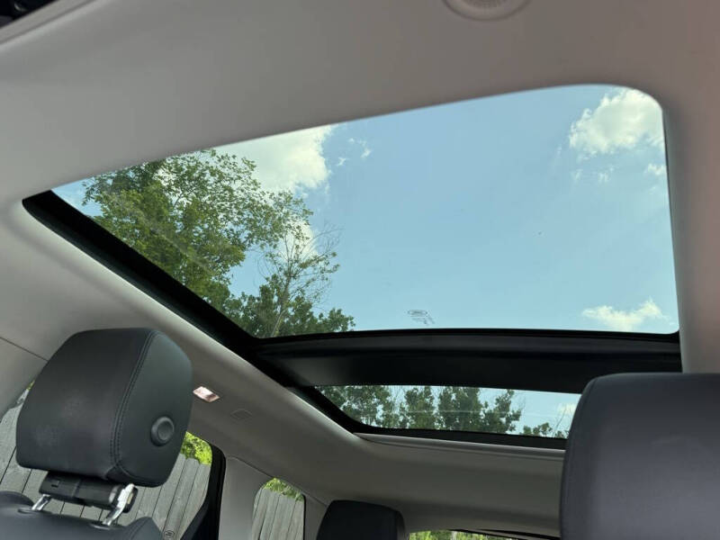 2025 Land Rover Range Rover Evoque P250 Dynamic SE