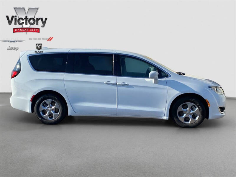 2020 Chrysler Pacifica Hybrid Touring