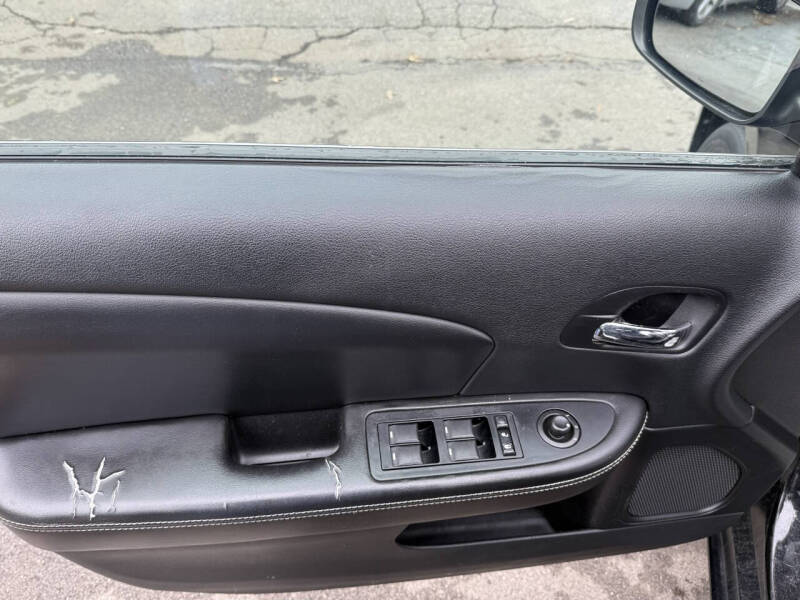 2012 Chrysler 200 Limited