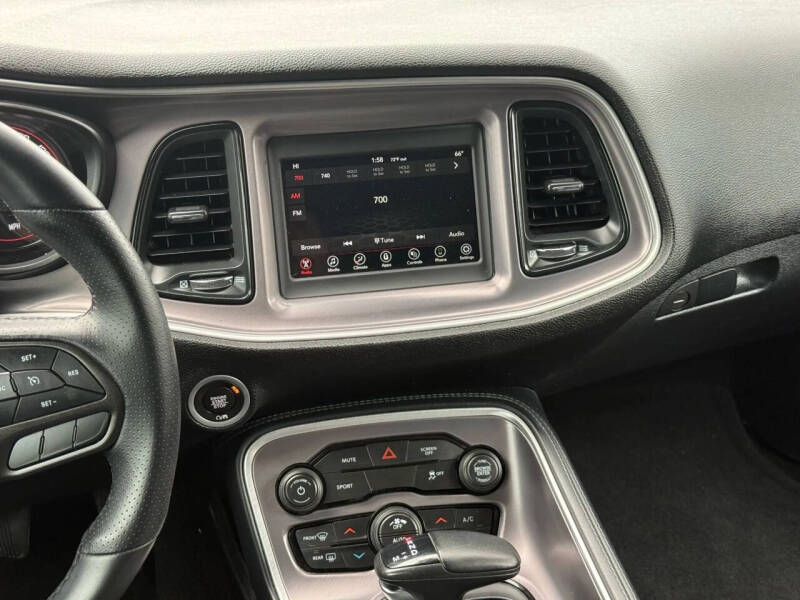 2021 Dodge Challenger SXT