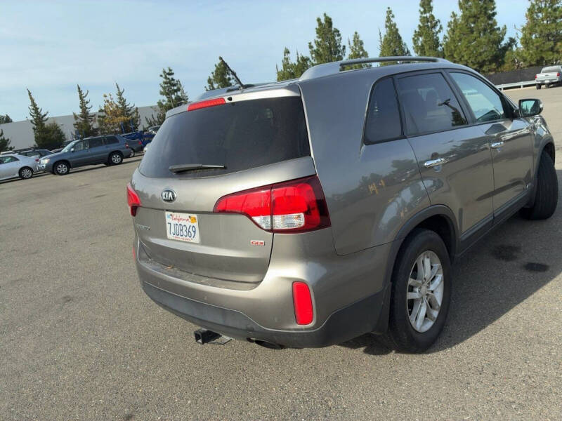 2015 Kia Sorento LX