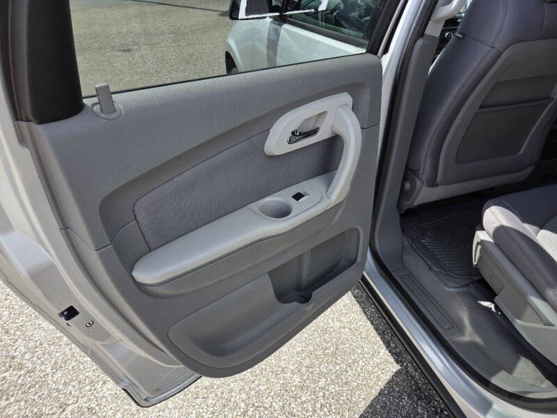 2012 Chevrolet Traverse LS - Photo 16