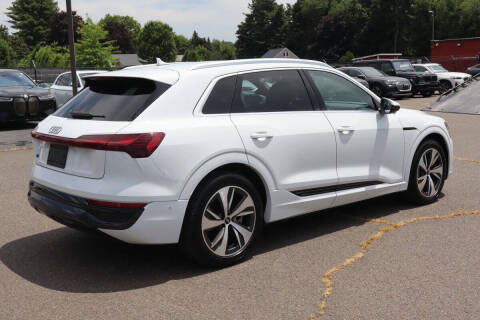 2024 Audi Q8 e-tron quattro Premium Plus