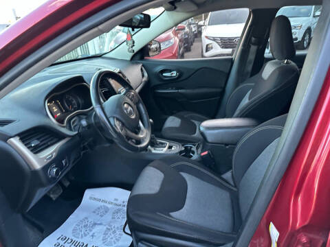 2015 Jeep Cherokee Sport