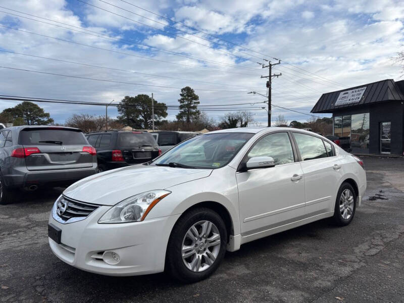 Nissan Altima's photo