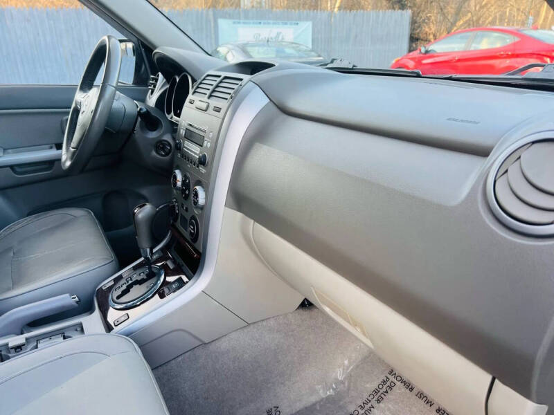 2006 Suzuki Grand Vitara Luxury