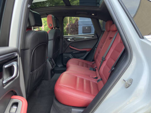 2020 Porsche Macan S