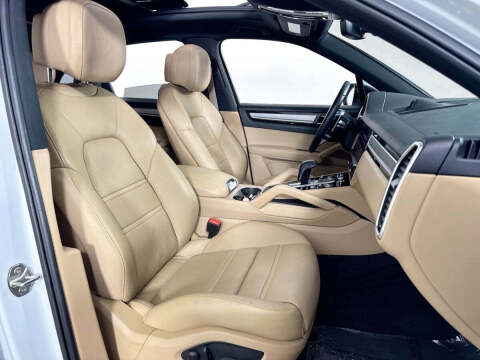 2022 Porsche Cayenne E-Hybrid