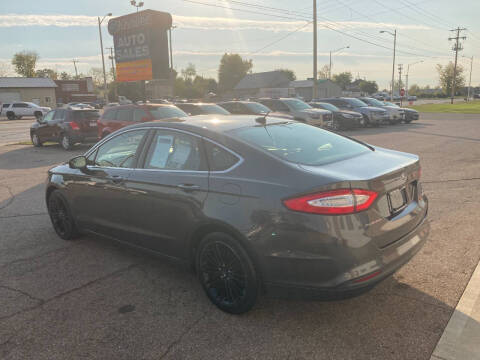 2016 Ford Fusion SE