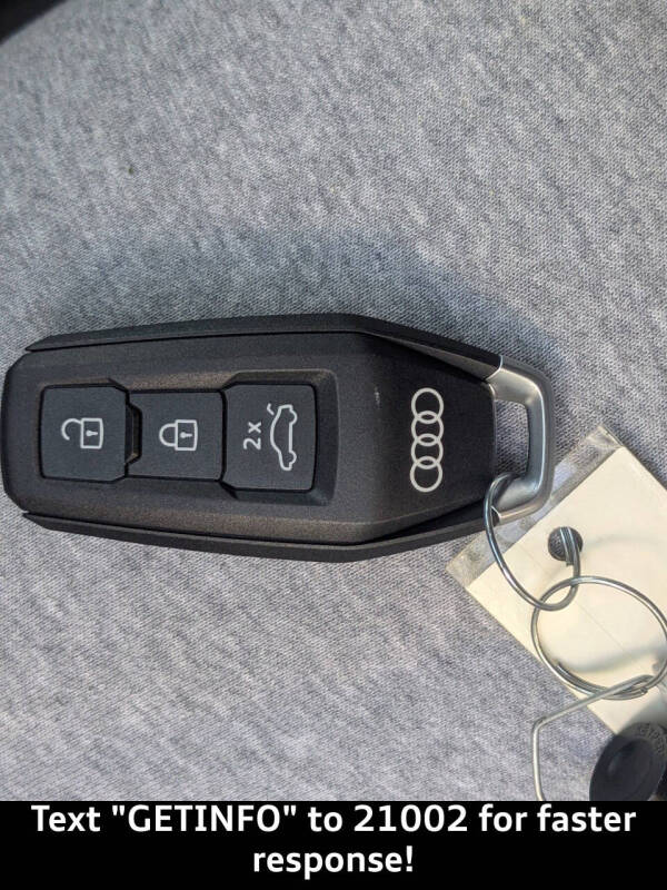 2025 Audi SQ6 e-tron quattro Premium Plus