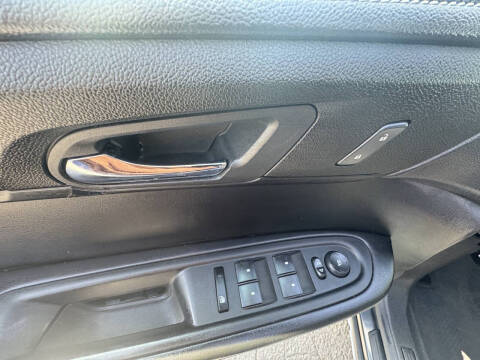 2013 GMC Acadia SLE-2