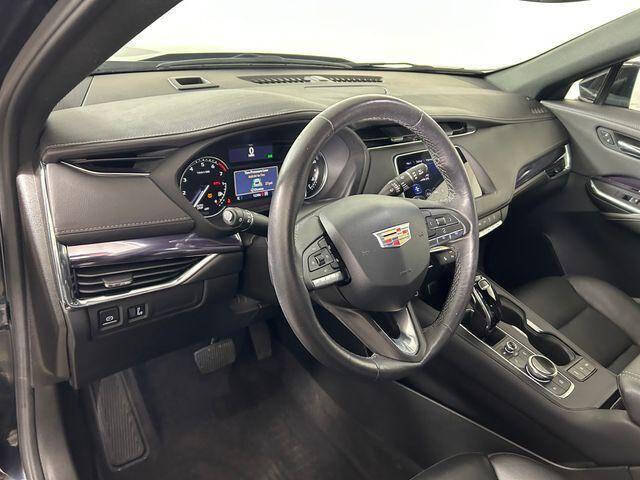 2023 Cadillac XT4 Luxury