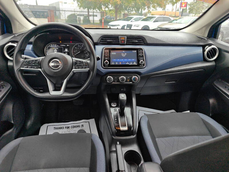 2023 Nissan Versa SV