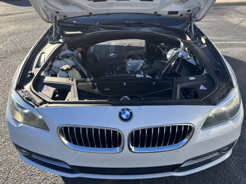 2016 BMW 5 Series 528i