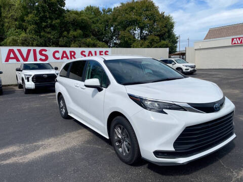 2024 Toyota Sienna LE 8-Passenger