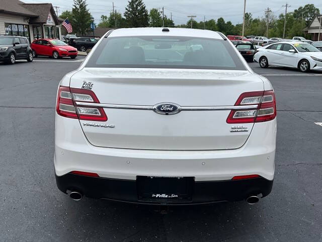 2015 Ford Taurus SEL