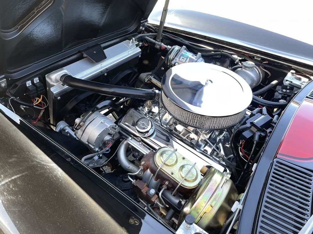 1964 Chevrolet Corvette 26