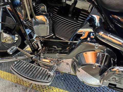 2002 Harley-Davidson FLHRC - Road King Classi