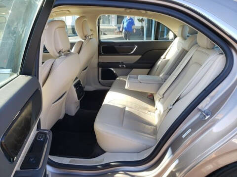 2018 Lincoln Continental Select