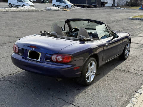 2004 Mazda MX-5 Miata LS